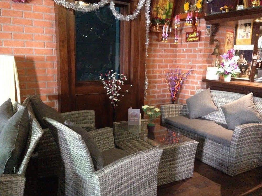 The Irish Clock Hotel Udon Thani Exterior foto