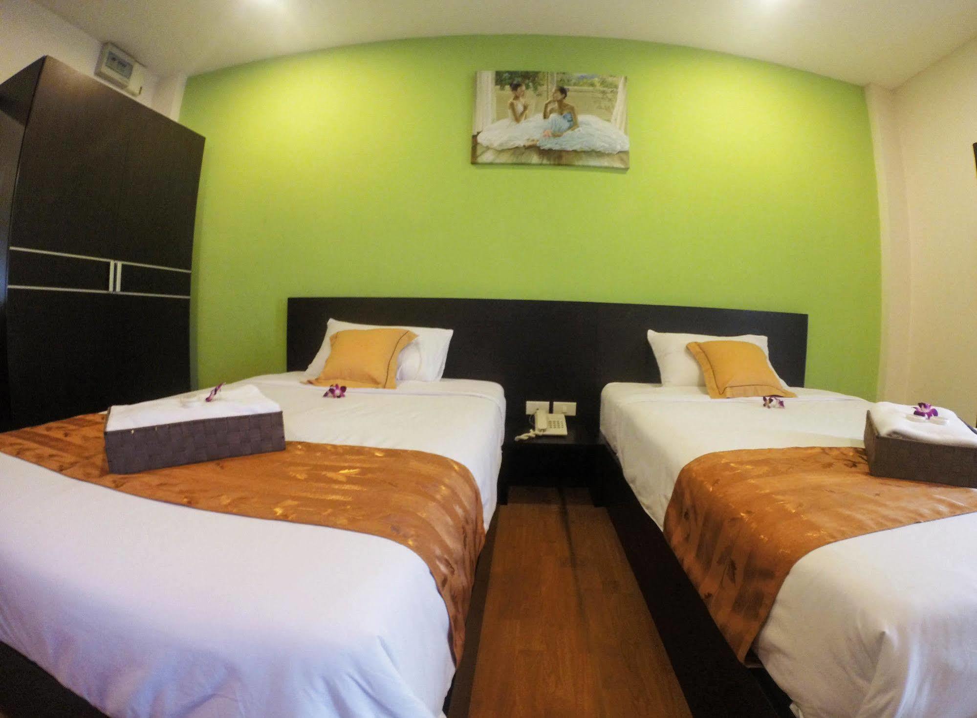 The Irish Clock Hotel Udon Thani Exterior foto